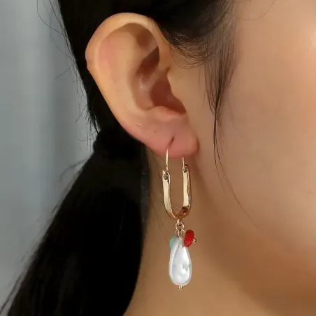 Pendientes perla barroca piedra roja. Oro 18k. 3gr
