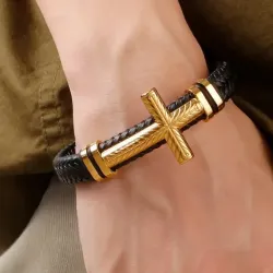 Pulsera de cuero cruz dorada hombre | Bisujoya