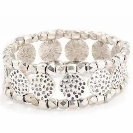Pulsera de mujer con acabado metálico envejecido y eslabones oscurecidos.