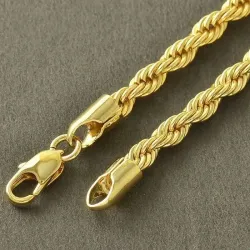 Pulsera de acero inoxidable con cordón salomónico chapado en oro amarillo y longitud de 20 cm.