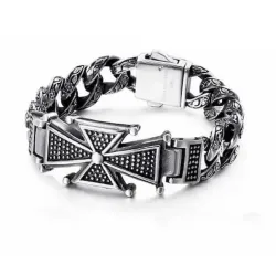 Brazalete de acero inoxidable con cruz de Malta y diseño de inspiración hip hop.