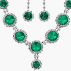 Conjunto pendientes y collar con piedras verdes redondas. Cristales talla gota