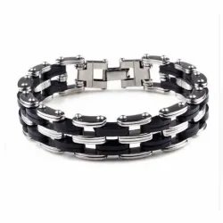 Pulsera bisutería hombre con diseño bicicleta 1,5cm acero y silicona negra, sobre fondo gris claro.