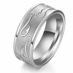 Anillo de tungsteno plateado de 7 mm, superficie pulida y diseño minimalista.