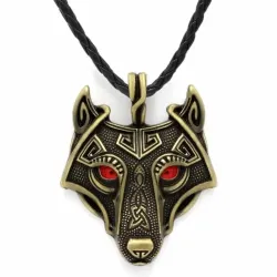 Collar bisutería hombre con cabeza de loba 4,5cm y ojos color, sobre fondo oscuro.