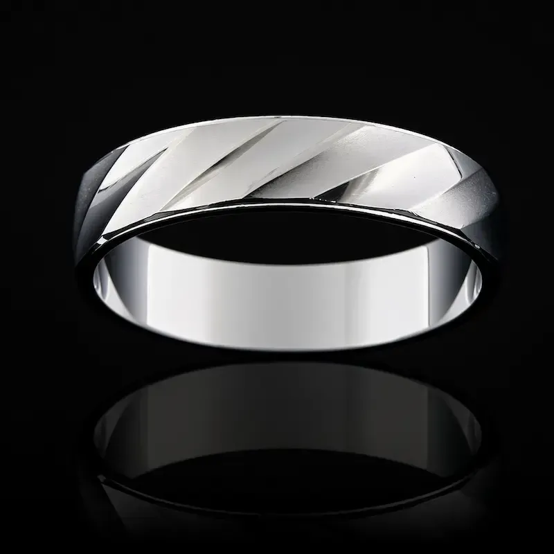 Anillos de plata esterlina 925 de 5 mm, superficie pulida y diseño clásico.