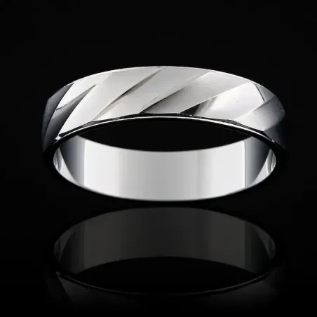 Anillos de plata esterlina 925 de 5 mm, superficie pulida y diseño clásico.